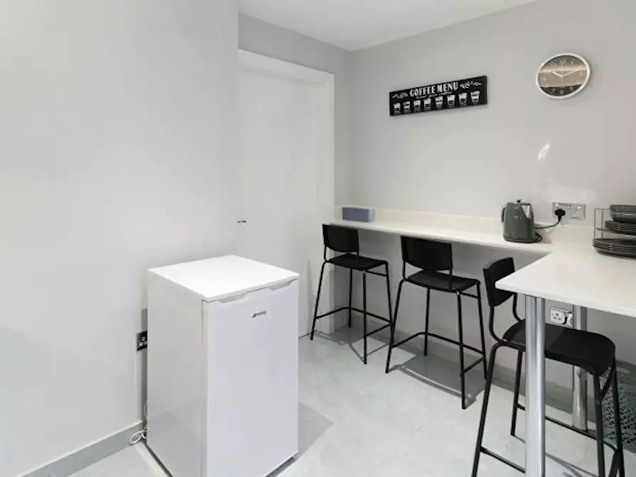 Immagine 6 di Casa indipendente in affitto  in Saint Davids Square a Poplar