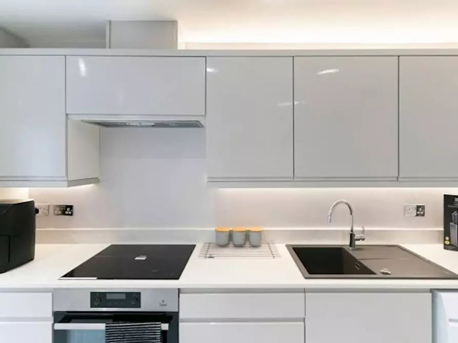 Immagine 8 di Casa indipendente in affitto  in Saint Davids Square a Poplar
