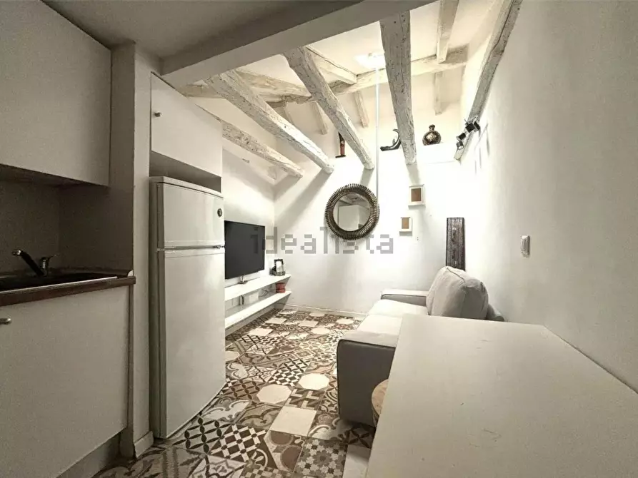 Immagine 1 di Appartamento in affitto  in Calle de la Palma a Madrid