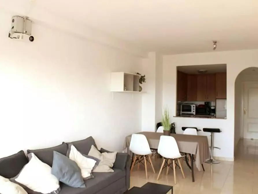Immagine 10 di Casa indipendente in affitto  in Calle Samaniego a Punta Prima