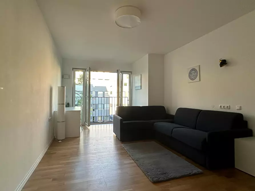 Immagine 1 di Appartamento in affitto  in Leibnizstraße a Berlin