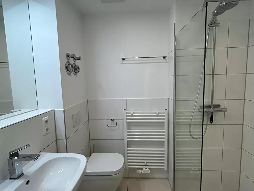 Immagine 3 di Appartamento in affitto  in Leibnizstraße a Berlin