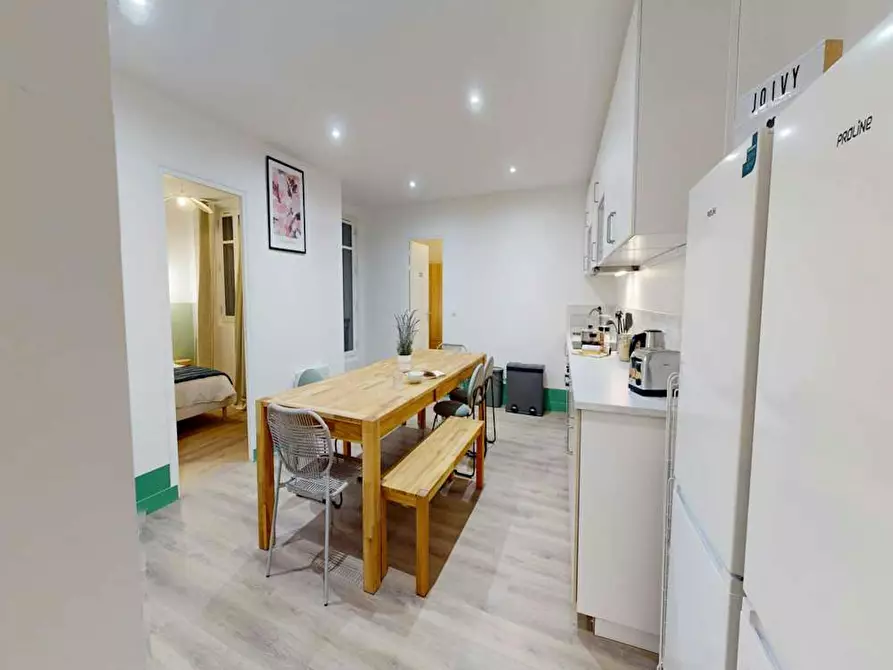 Immagine 4 di Camera in affitto  in Rue du Buisson Saint-Louis a Paris