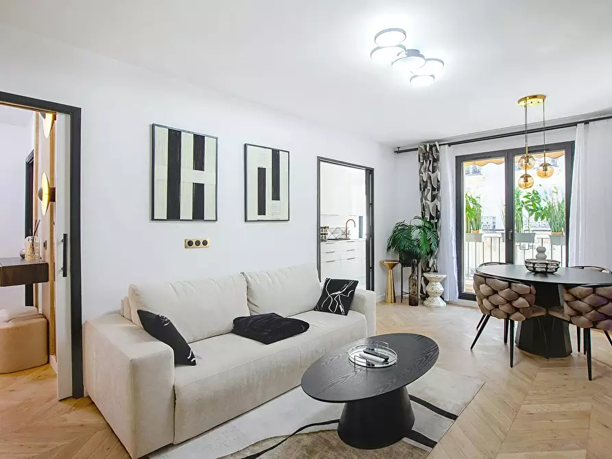 Immagine 8 di Appartamento in affitto  in Rue du Général Delestraint a Paris 16