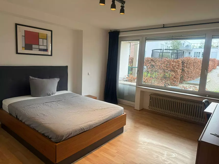 Immagine 6 di Appartamento in affitto  in Aachener Straße a Düsseldorf