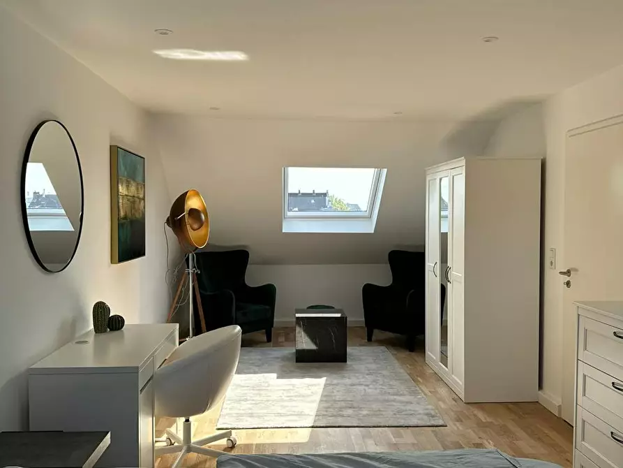 Immagine 2 di Appartamento in affitto  in Fortunastraße a Düsseldorf