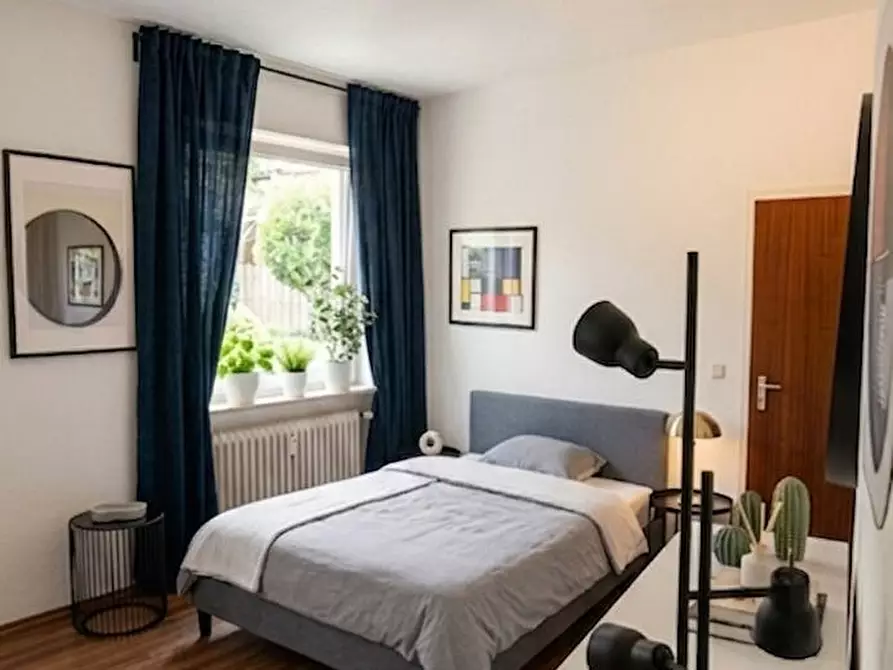 Immagine 6 di Appartamento in affitto  in Hüttenstraße a Düsseldorf