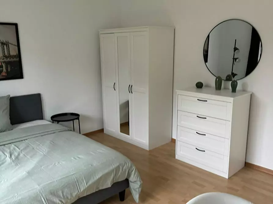 Immagine 2 di Camera in affitto  in Luegallee a Düsseldorf