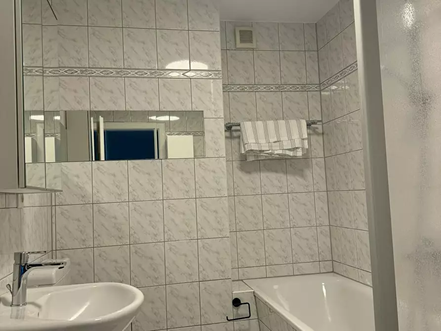 Immagine 7 di Camera in affitto  in Luegallee a Düsseldorf