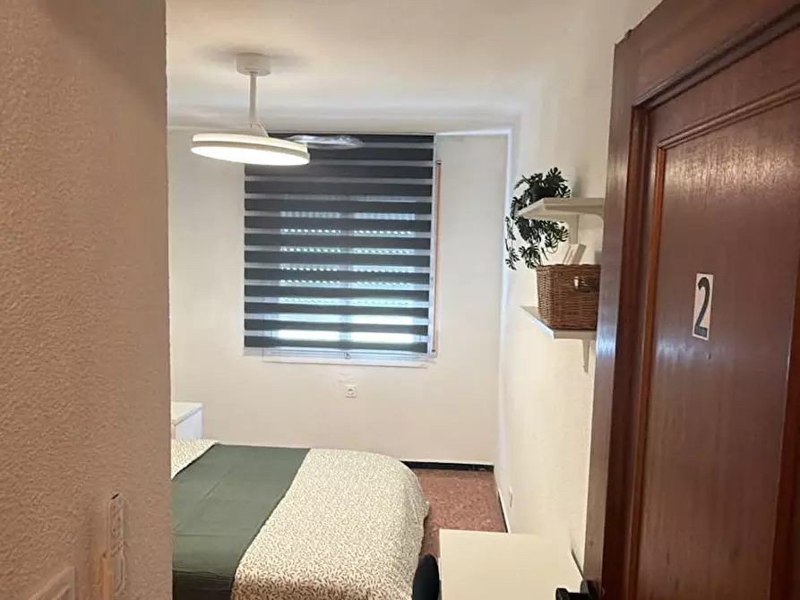 Immagine 3 di Camera in affitto  in Carrer Doctor Just a Alicante/Alacant