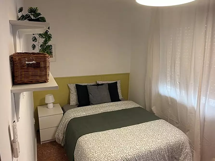 Immagine 1 di Camera in affitto  in Carrer Doctor Just a Alicante/Alacant