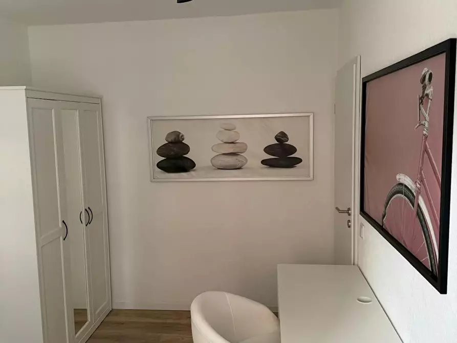 Immagine 5 di Appartamento in affitto  in Rather Straße a Düsseldorf