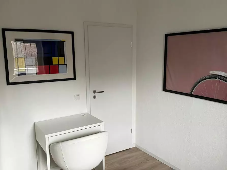 Immagine 8 di Appartamento in affitto  in Rather Straße a Düsseldorf