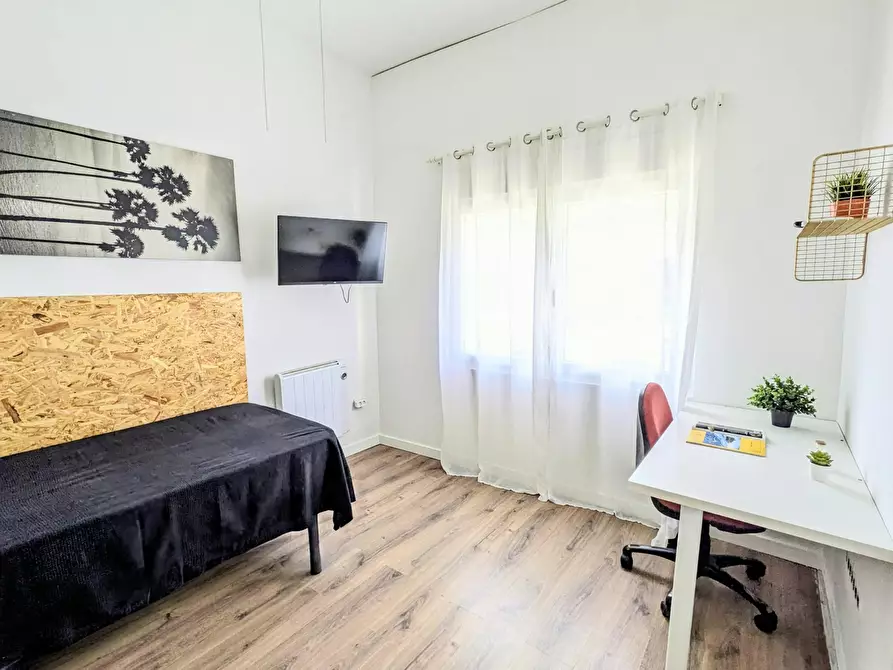 Immagine 4 di Camera in affitto  in Carrer de la Mare de Déu dels Dolors a San Isidro De Benageber