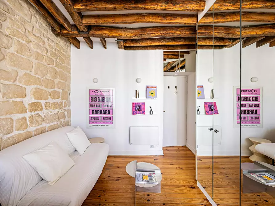 Immagine 5 di Appartamento in affitto  in Rue des Trois Frères a Paris 18
