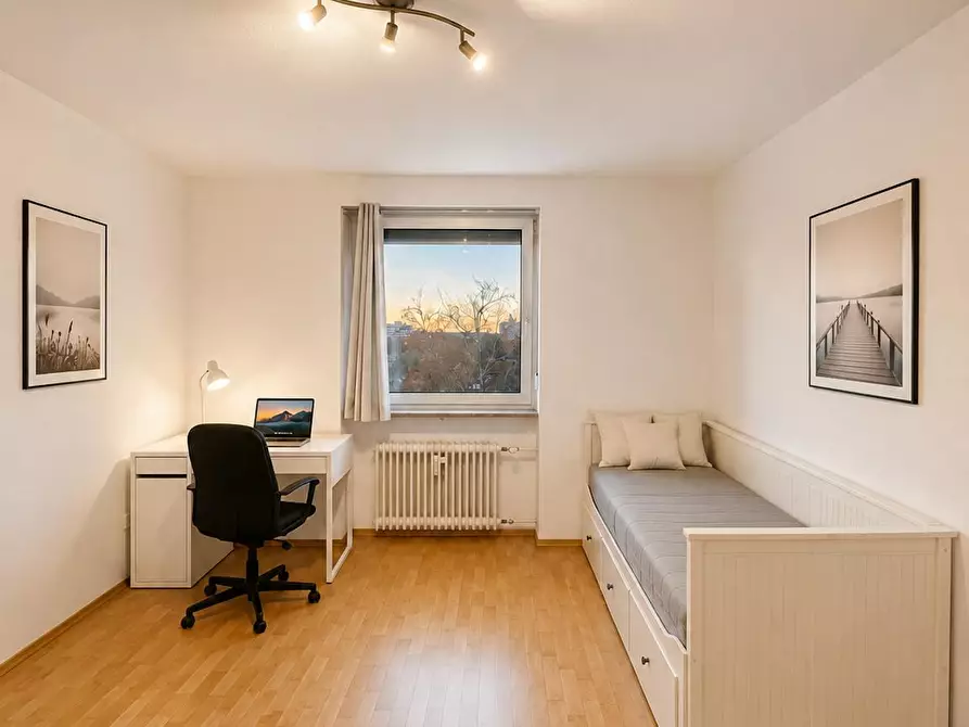 Immagine 1 di Camera in affitto  in Neuburger Straße a Augsburg