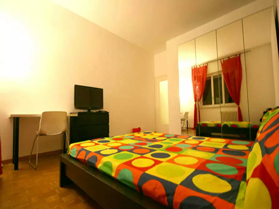 Immagine 1 di Camera in affitto  in Via Francesco dall'Ongaro a Milano