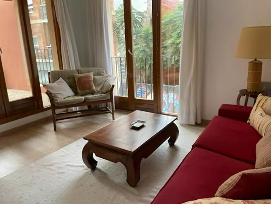 Immagine 3 di Appartamento in affitto  in Carrer de na Jordana a Valencia