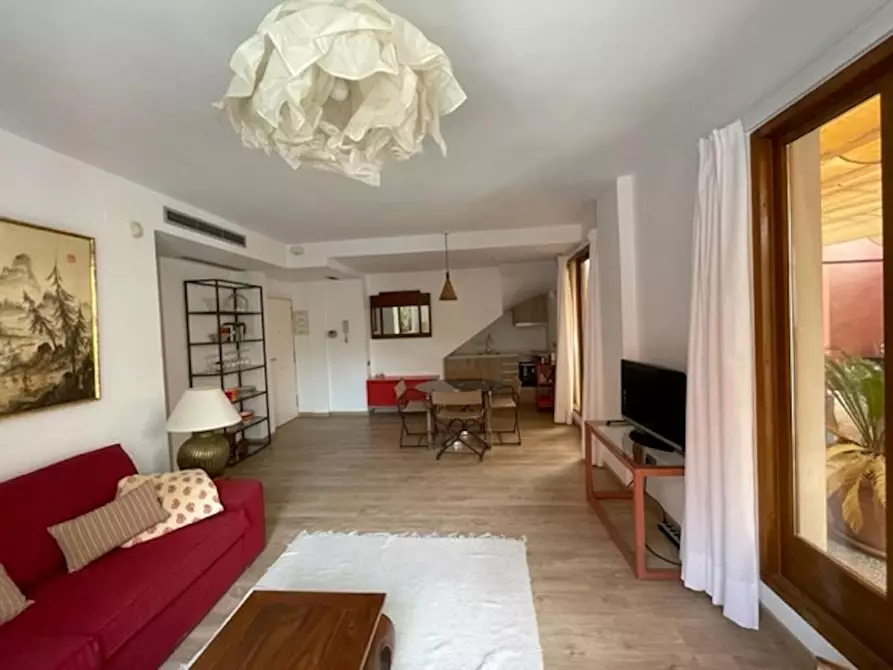 Immagine 5 di Appartamento in affitto  in Carrer de na Jordana a Valencia
