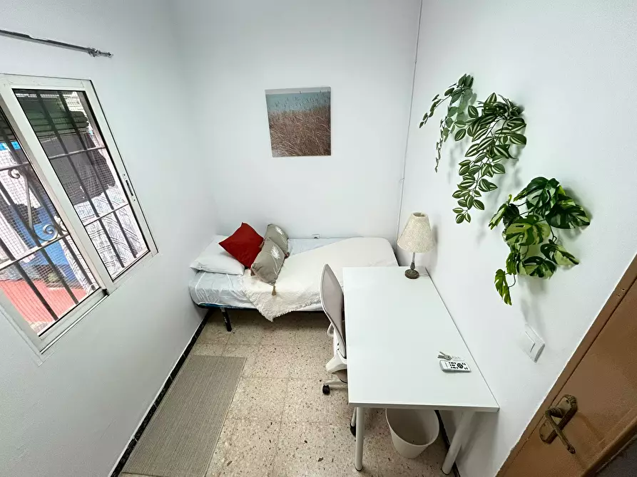 Immagine 1 di Camera in affitto  in Calle Afán de Ribera a Sevilla