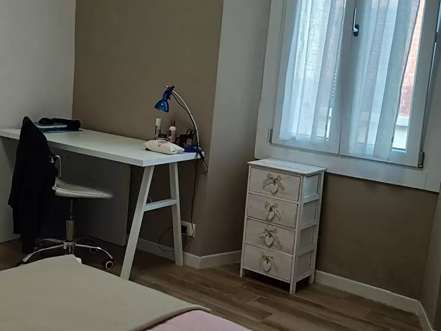Immagine 3 di Camera in affitto  in Via E. Bava a Vercelli