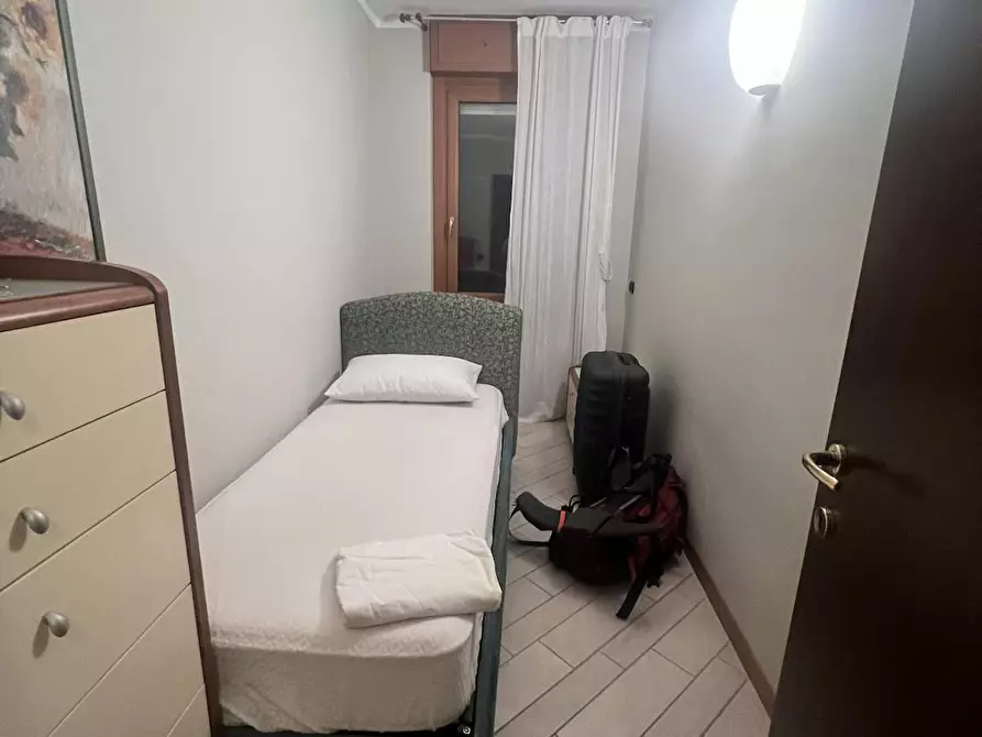 Immagine 1 di Camera in affitto  in Via Leopoldo Pollak a Milano