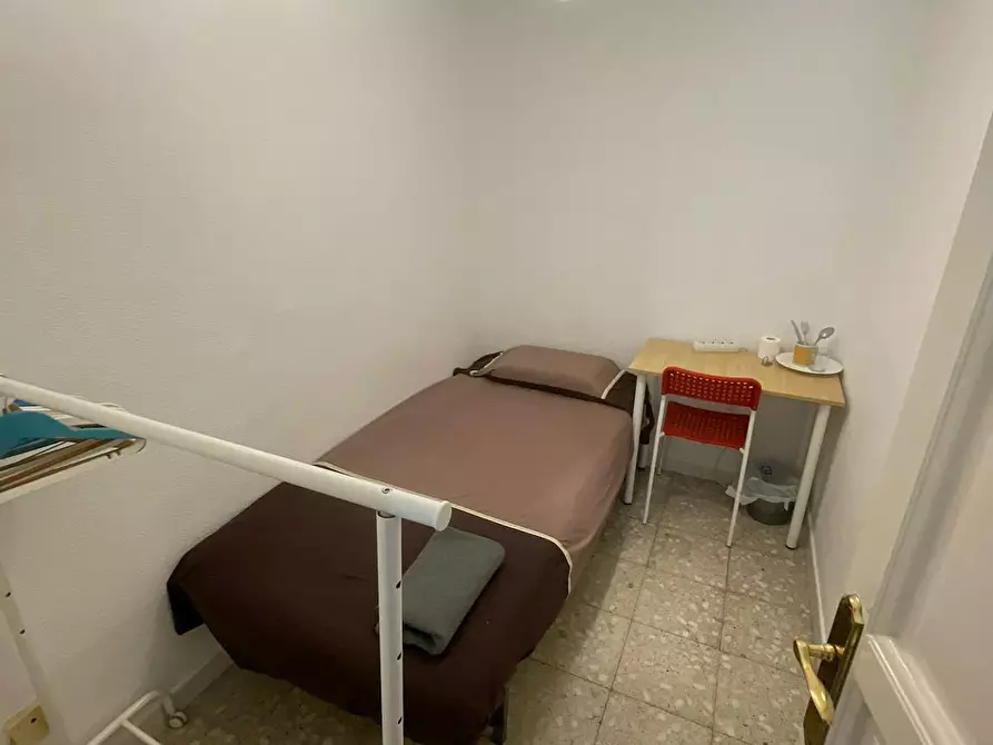 Immagine 2 di Camera in affitto  in Calle de Torrecilla del Leal a Madrid