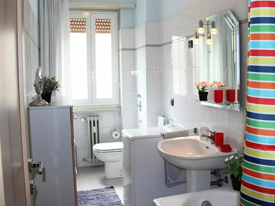 Immagine 9 di Camera in affitto  in Via Stendhal a Milano