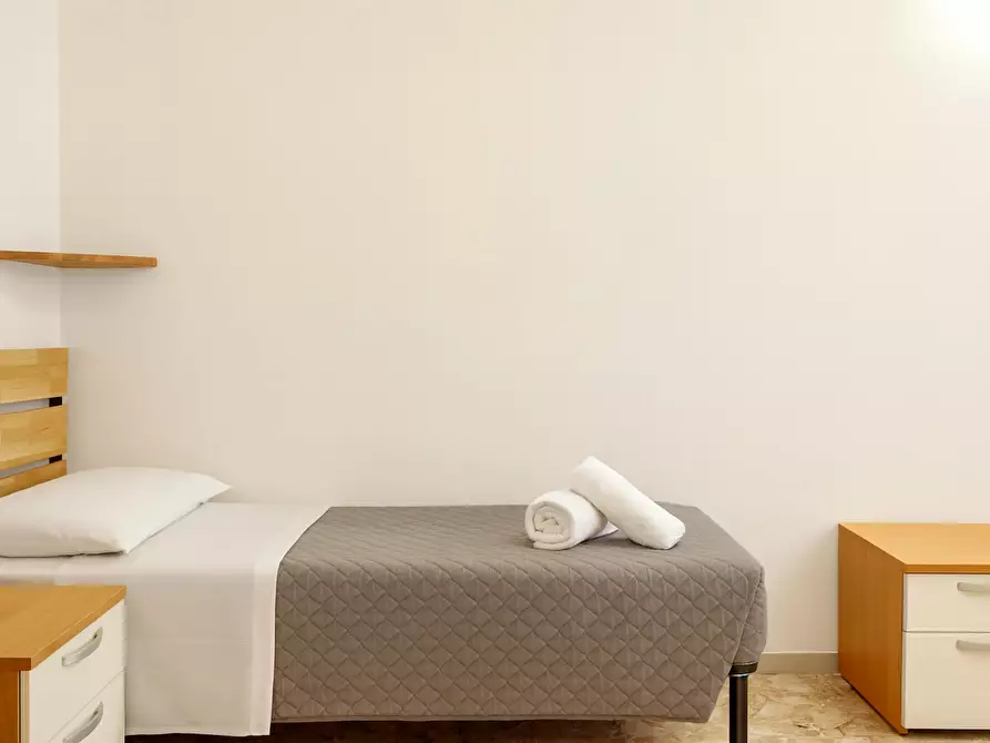 Immagine 4 di Camera in affitto  in Via del Porrione a Siena