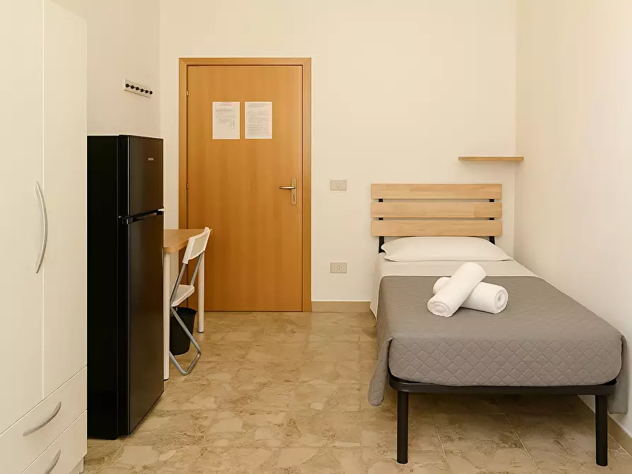 Immagine 7 di Camera in affitto  in Via del Porrione a Siena