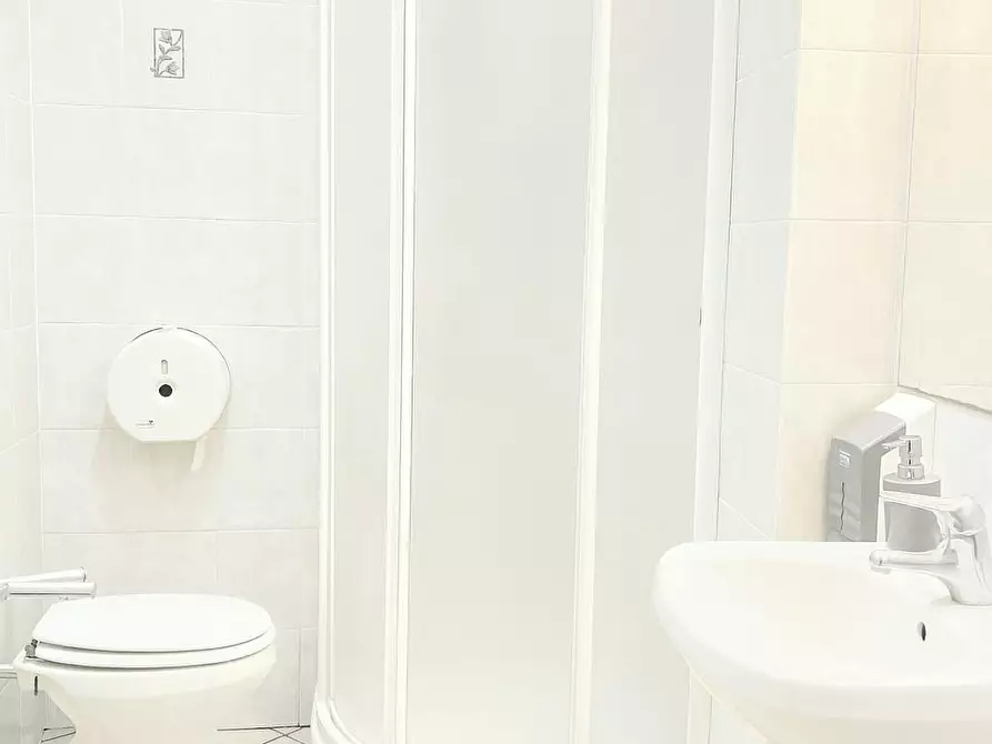 Immagine 7 di Camera condivisa in affitto  in Via del Porrione a Siena