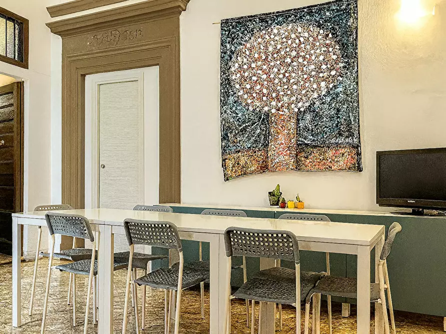 Immagine 8 di Camera condivisa in affitto  in Via del Porrione a Siena