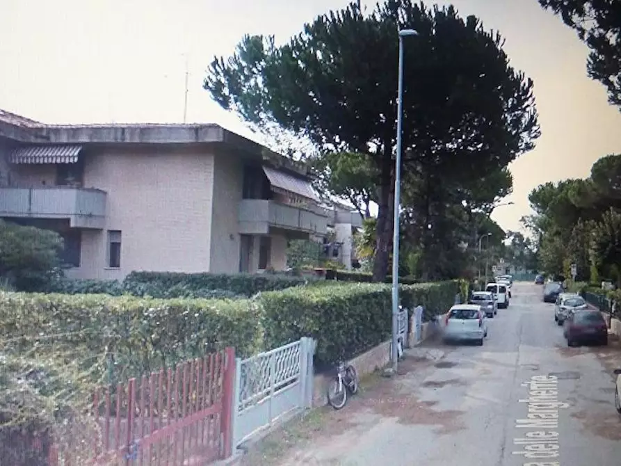 Immagine 10 di Camera in affitto  in Via delle Margherite a Pisa