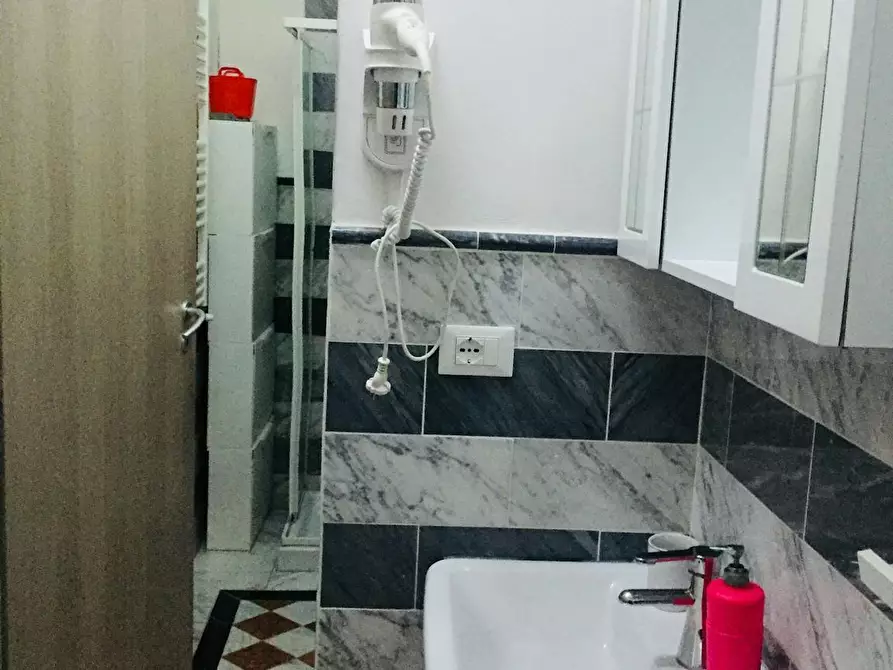 Immagine 8 di Camera condivisa in affitto  in Via San Zanobi a Firenze