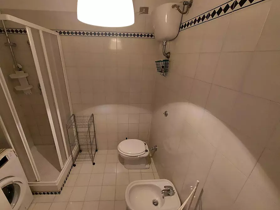 Immagine 4 di Camera in affitto  in Via Vallerozzi a Siena