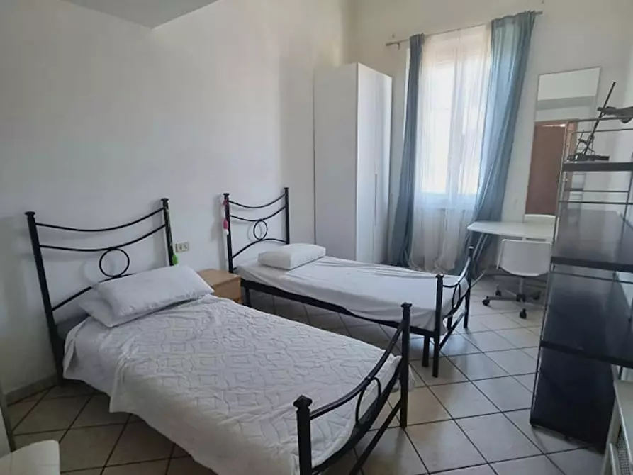 Immagine 5 di Camera condivisa in affitto  in Via Senese a Firenze