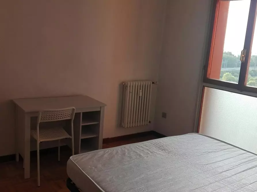 Immagine 3 di Camera in affitto  in Via San Donato a Bologna