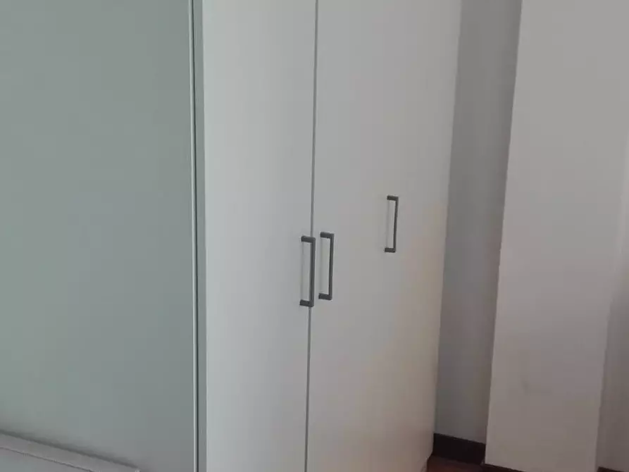 Immagine 9 di Camera in affitto  in Via San Donato a Bologna