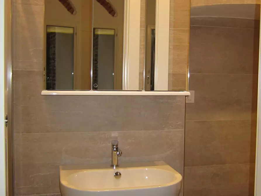 Immagine 10 di Appartamento in affitto  in Via Vallerozzi a Siena