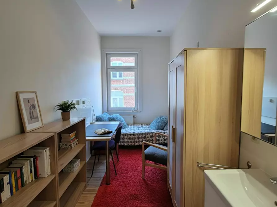 Immagine 1 di Camera in affitto  in Rue de Haerne a Etterbeek