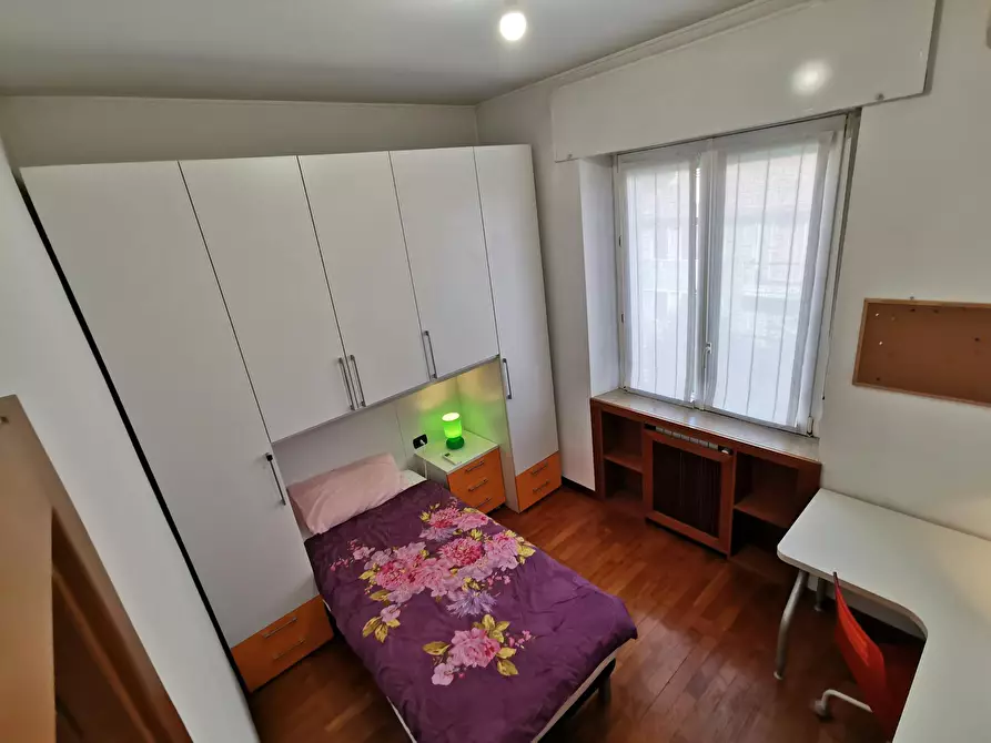 Immagine 4 di Camera in affitto  in Via Ronchi a Milano