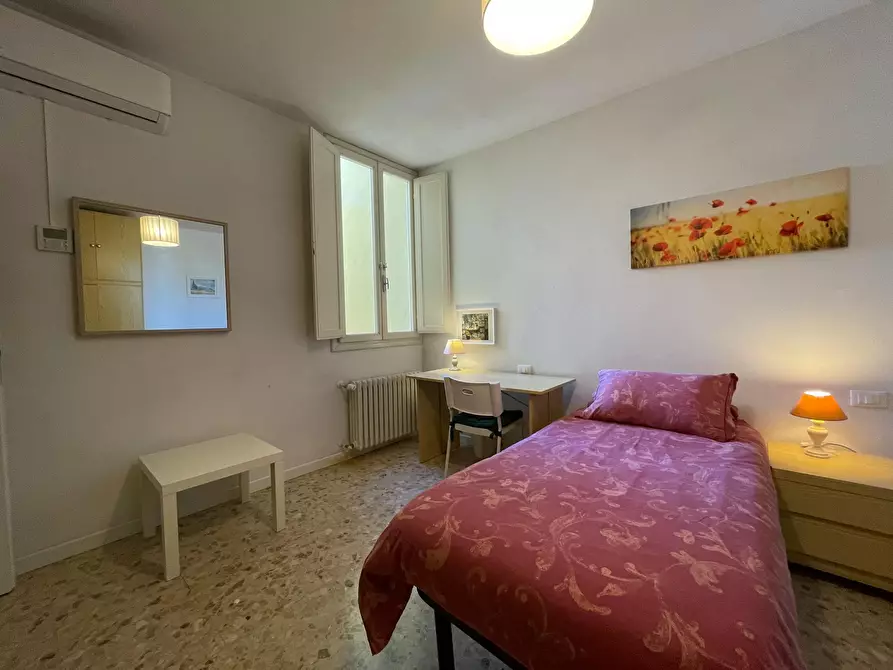 Immagine 3 di Camera in affitto  in Via Guglielmo Marconi a Firenze