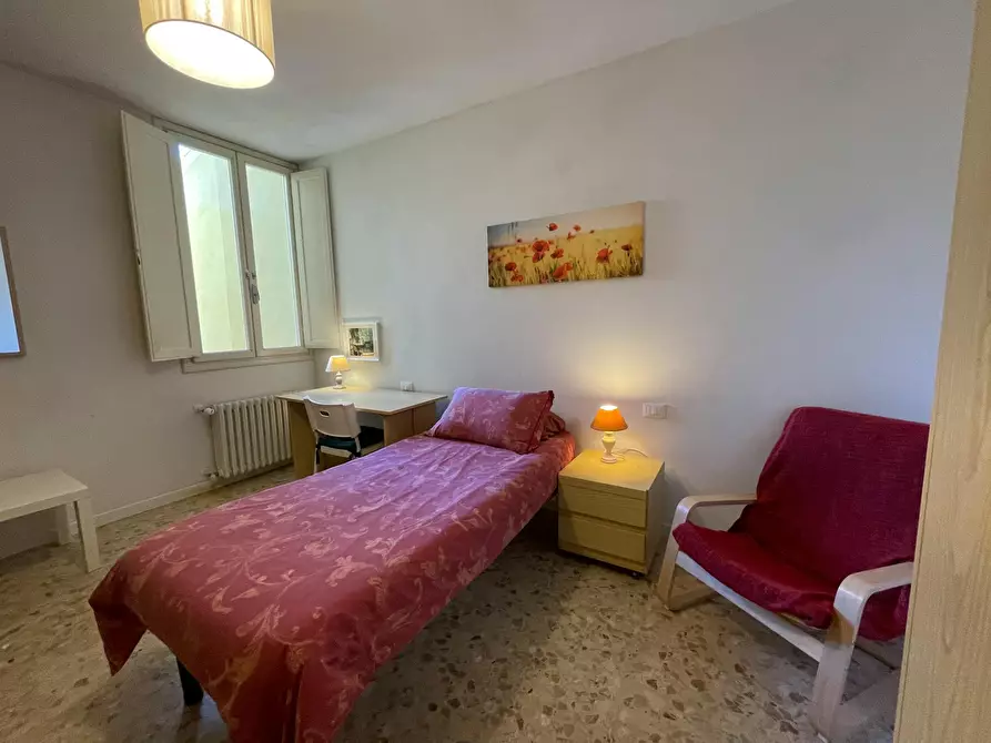 Immagine 5 di Camera in affitto  in Via Guglielmo Marconi a Firenze
