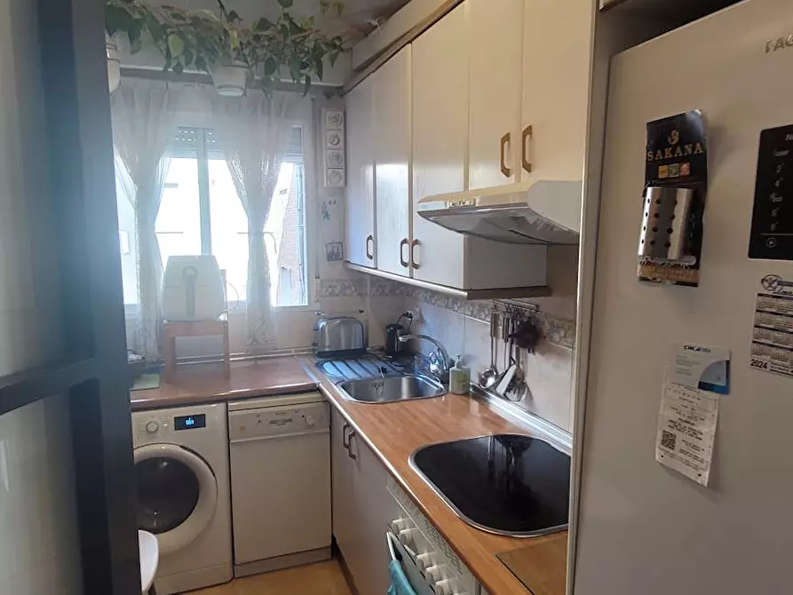 Immagine 8 di Appartamento in affitto  in Travesía de Andrés Mellado a Madrid