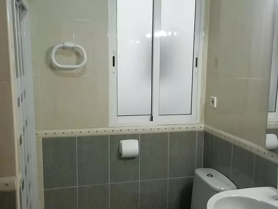 Immagine 2 di Camera in affitto  in Calle Floridablanca a Murcia