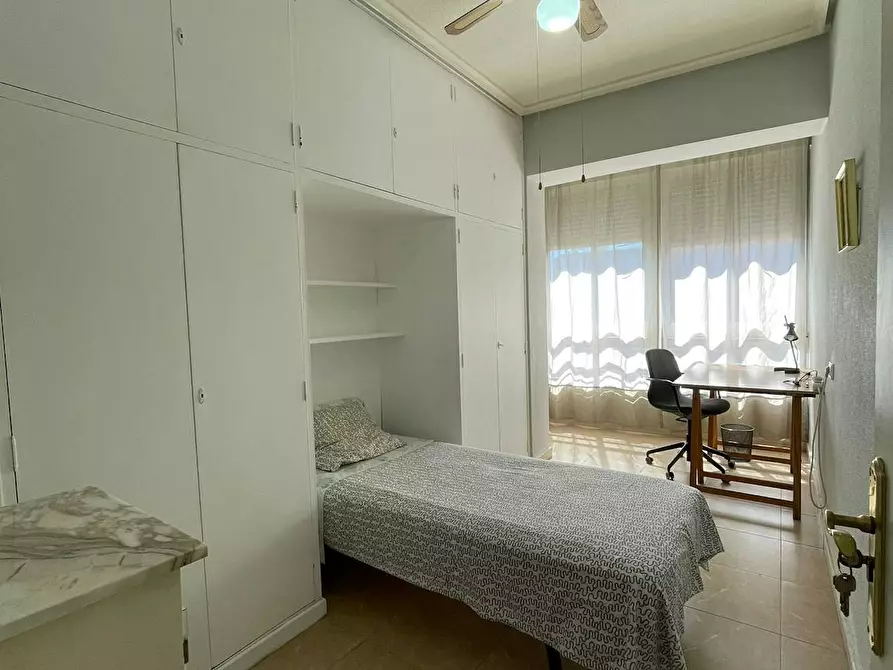 Immagine 1 di Camera in affitto  in Calle Floridablanca a Murcia