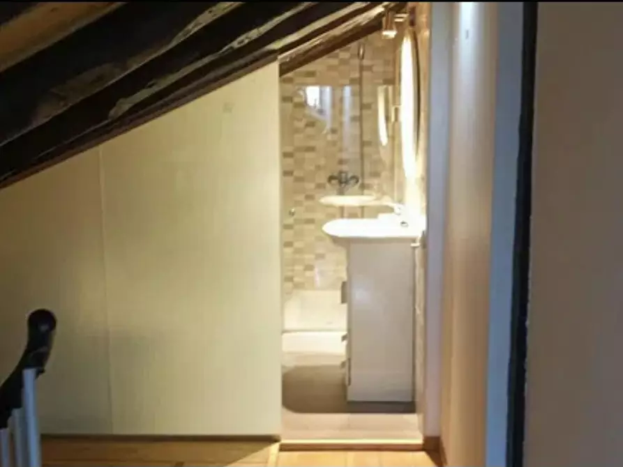 Immagine 8 di Camera in affitto  in Calle del Mesón de Paredes a Madrid