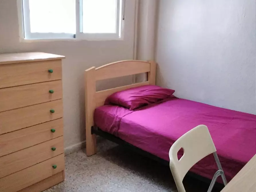 Immagine 5 di Camera in affitto  in Calle Fernando de Rojas a Sevilla