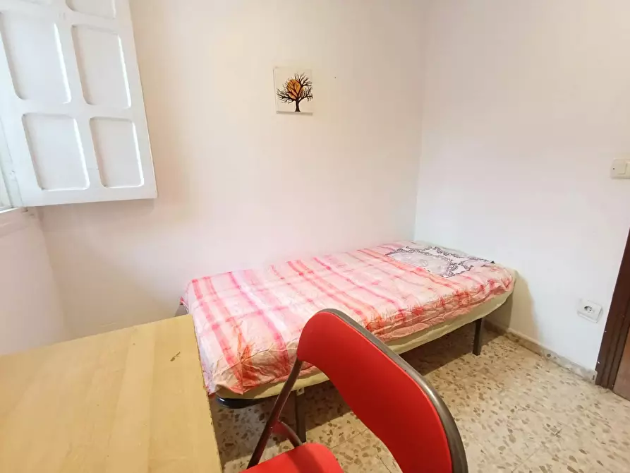 Immagine 9 di Camera in affitto  in Callejón Nardo a Sevilla