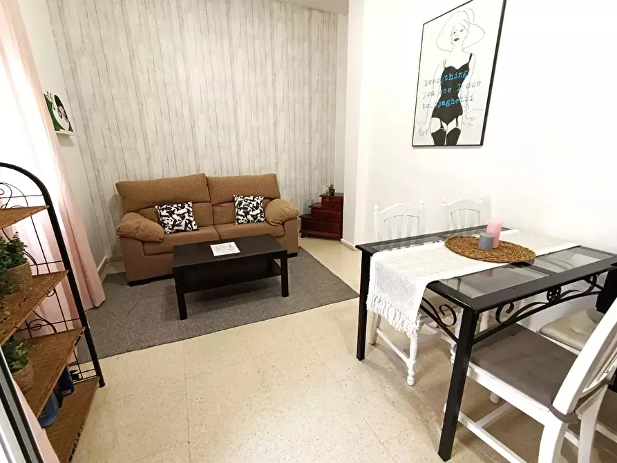 Immagine 10 di Appartamento in affitto  in Plaza San Martín a Sevilla